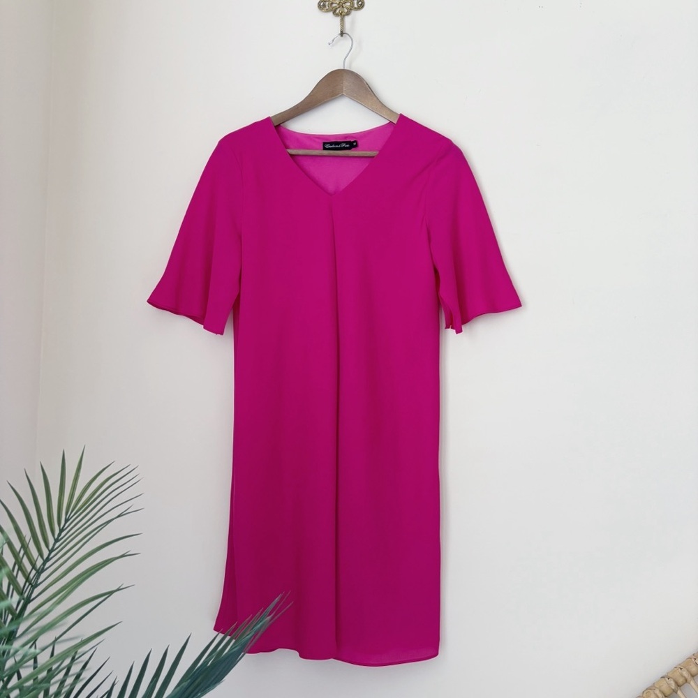 Estelle & Finn Pink V Neck Crepe Split Sleeve Dress Medium